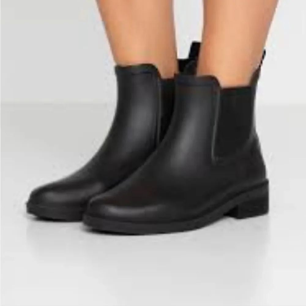 ROBKEA WOMEN'S ANKLE RAIN BOOTS WATERPROOF BOOTS